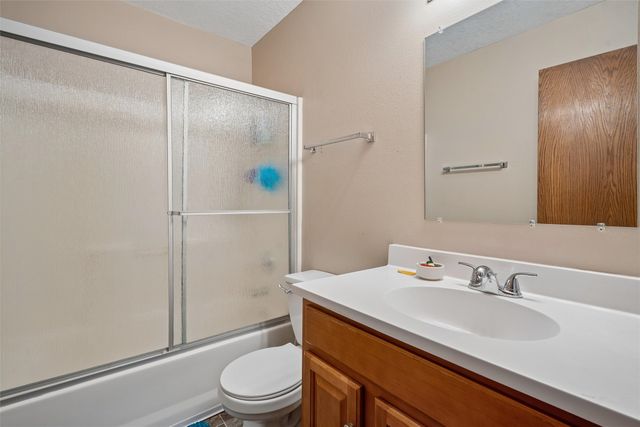 1725 North Avenue, Norwalk, IA 50211