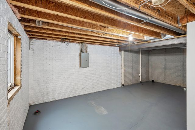 1725 North Avenue, Norwalk, IA 50211
