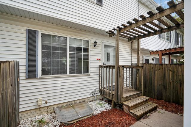 1725 North Avenue, Norwalk, IA 50211