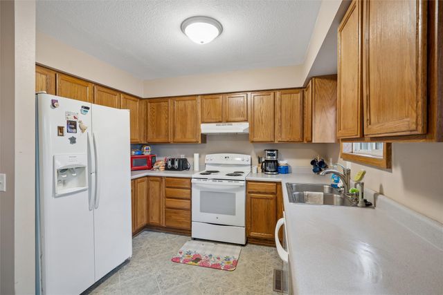 1725 North Avenue, Norwalk, IA 50211