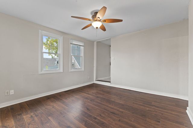 3107 5th Avenue, Des Moines, IA 50313