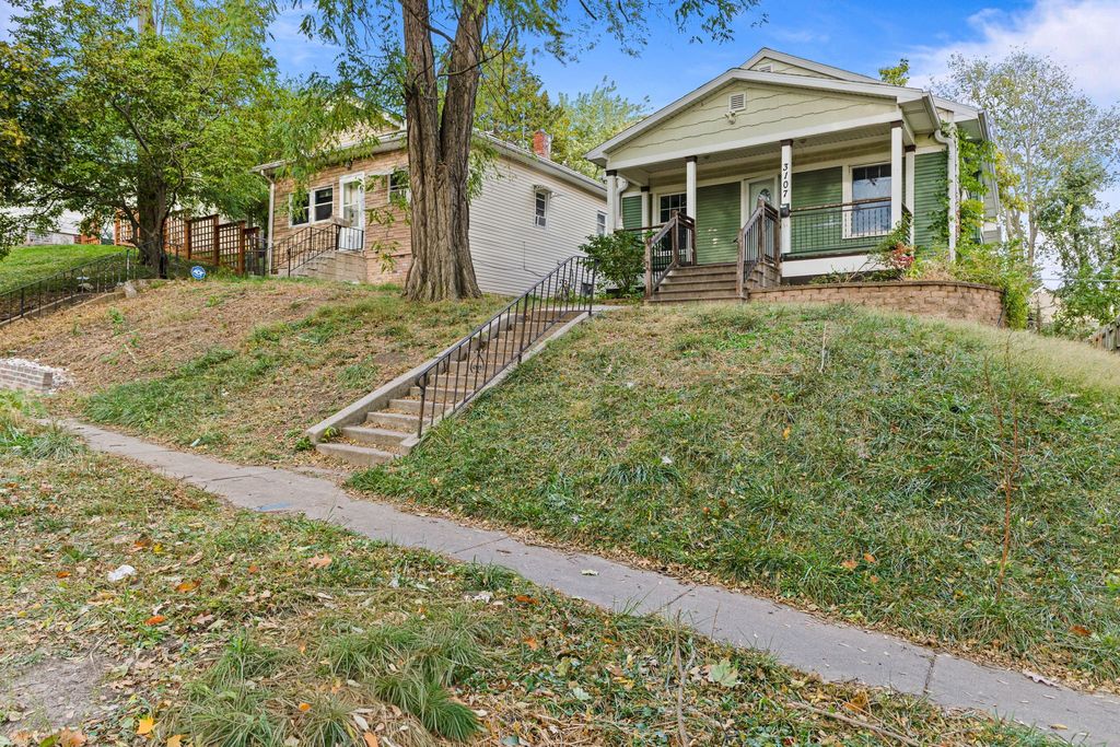 3107 5th Avenue, Des Moines, IA 50313