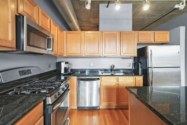 849 N FRANKLIN Street 920, Chicago, IL 60654
