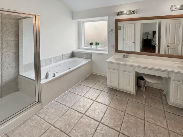 62 N Abram Circle, The Woodlands, TX 77382