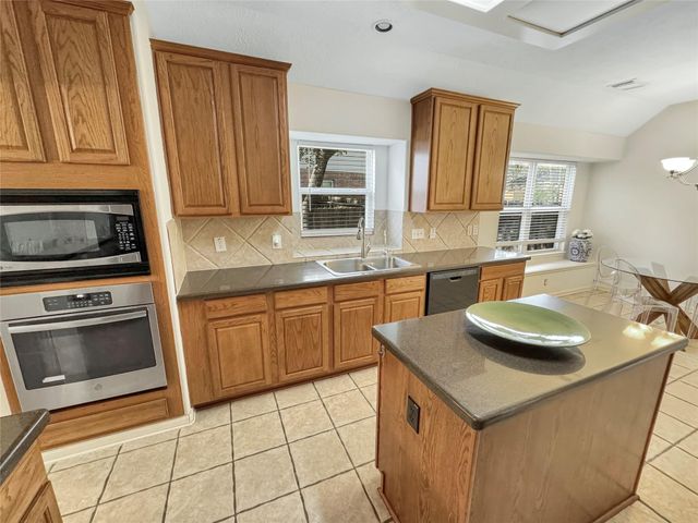 62 N Abram Circle, The Woodlands, TX 77382