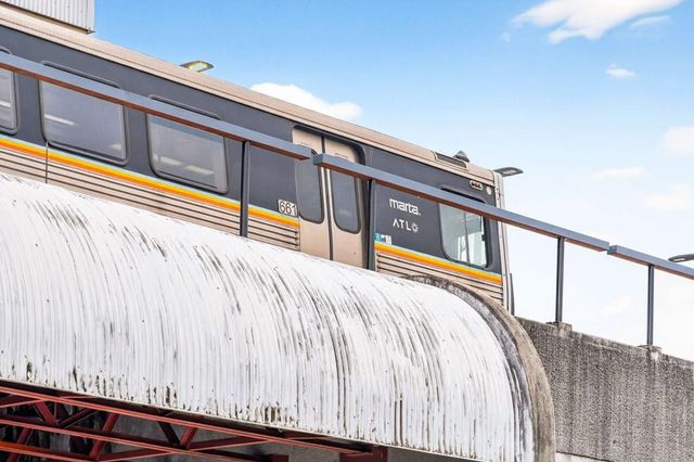 3668 Kingsboro NE Road 7, Atlanta, GA 30319