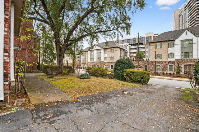 3668 Kingsboro NE Road 7, Atlanta, GA 30319