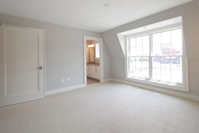 84 N 6th Street, TH55, Columbus, OH 43215