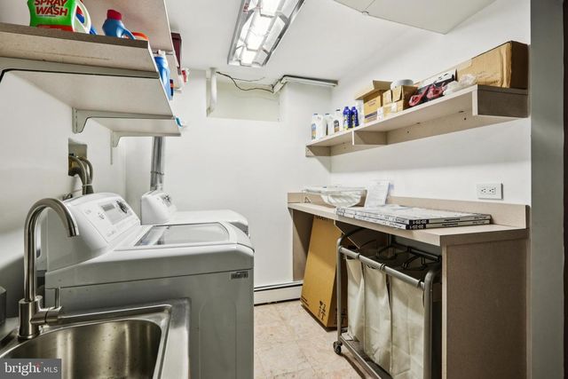 400 HIGHVIEW DR, Wayne, PA 19087