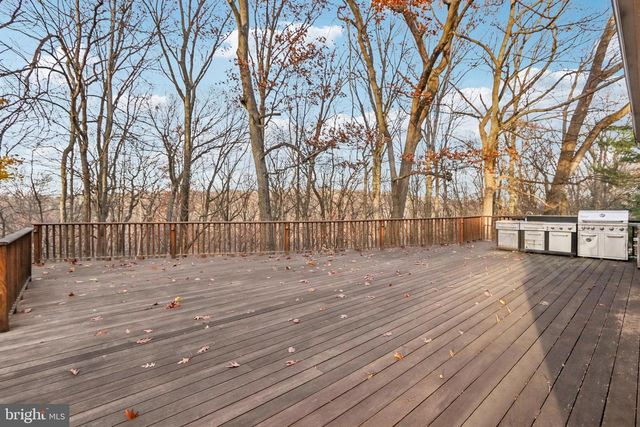 400 HIGHVIEW DR, Wayne, PA 19087