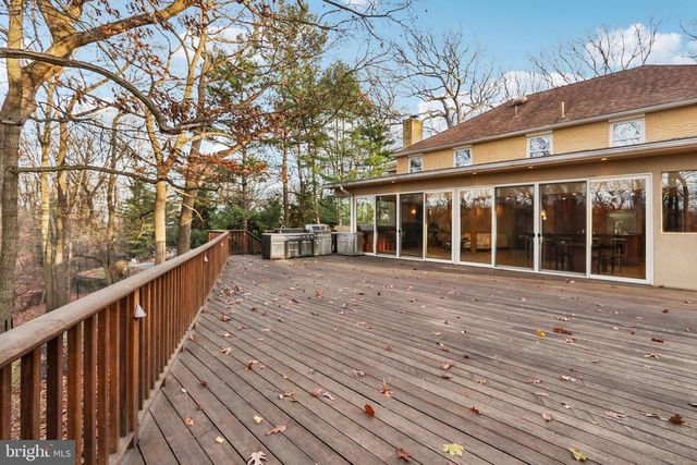 400 HIGHVIEW DR, Wayne, PA 19087