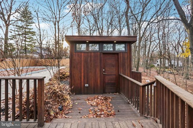 400 HIGHVIEW DR, Wayne, PA 19087