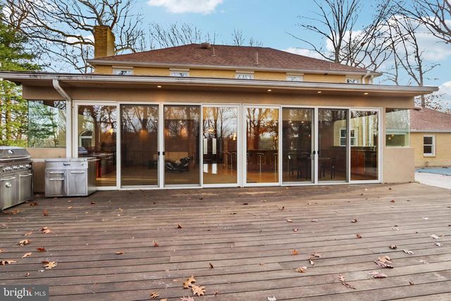 400 HIGHVIEW DR, Wayne, PA 19087