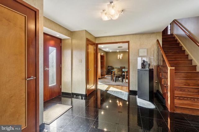 400 HIGHVIEW DR, Wayne, PA 19087