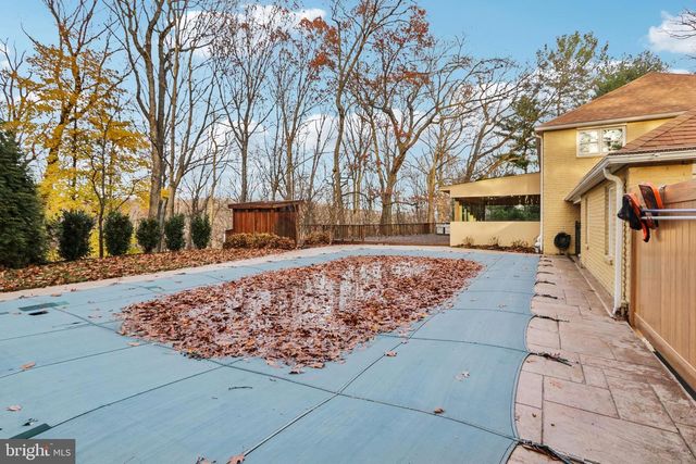 400 HIGHVIEW DR, Wayne, PA 19087