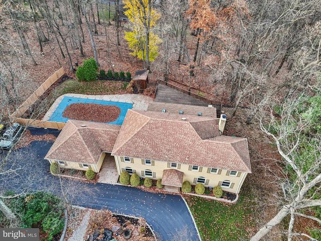 400 HIGHVIEW DR, Wayne, PA 19087