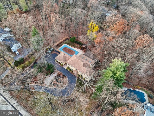 400 HIGHVIEW DR, Wayne, PA 19087