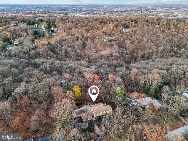 400 HIGHVIEW DR, Wayne, PA 19087