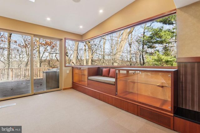 400 HIGHVIEW DR, Wayne, PA 19087