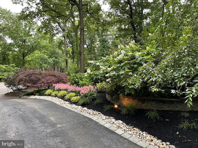 400 HIGHVIEW DR, Wayne, PA 19087