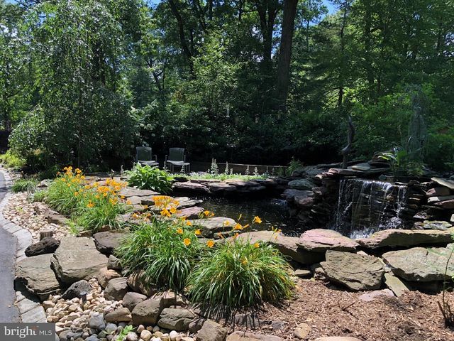 400 HIGHVIEW DR, Wayne, PA 19087