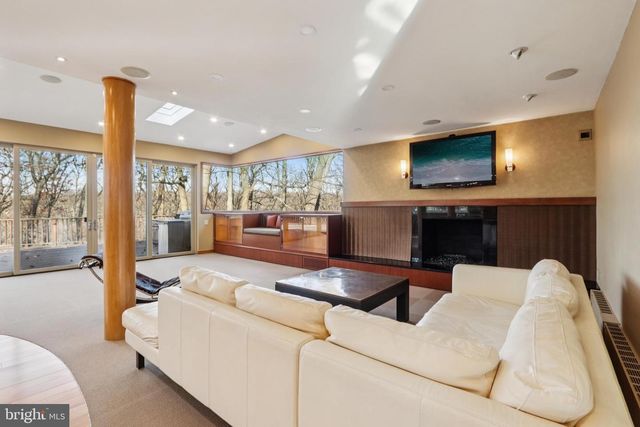 400 HIGHVIEW DR, Wayne, PA 19087