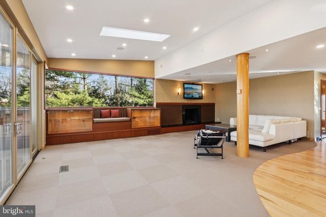 400 HIGHVIEW DR, Wayne, PA 19087