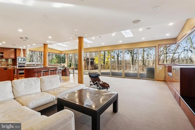 400 HIGHVIEW DR, Wayne, PA 19087