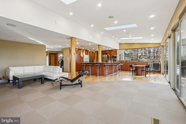 400 HIGHVIEW DR, Wayne, PA 19087