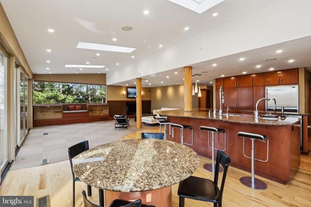 400 HIGHVIEW DR, Wayne, PA 19087