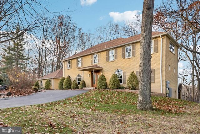 400 HIGHVIEW DR, Wayne, PA 19087