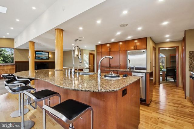 400 HIGHVIEW DR, Wayne, PA 19087