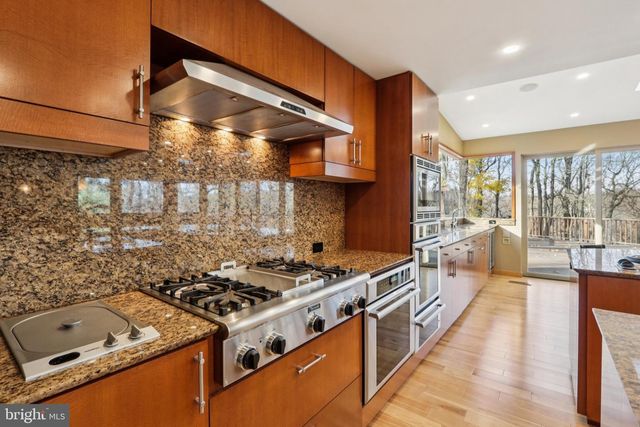 400 HIGHVIEW DR, Wayne, PA 19087