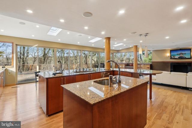 400 HIGHVIEW DR, Wayne, PA 19087