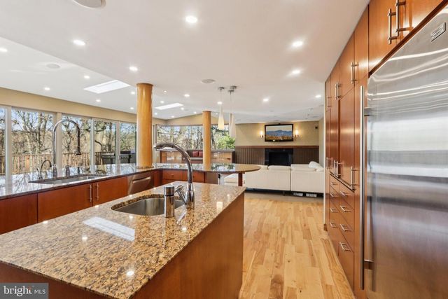 400 HIGHVIEW DR, Wayne, PA 19087