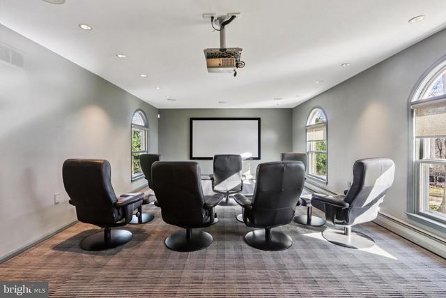 400 HIGHVIEW DR, Wayne, PA 19087