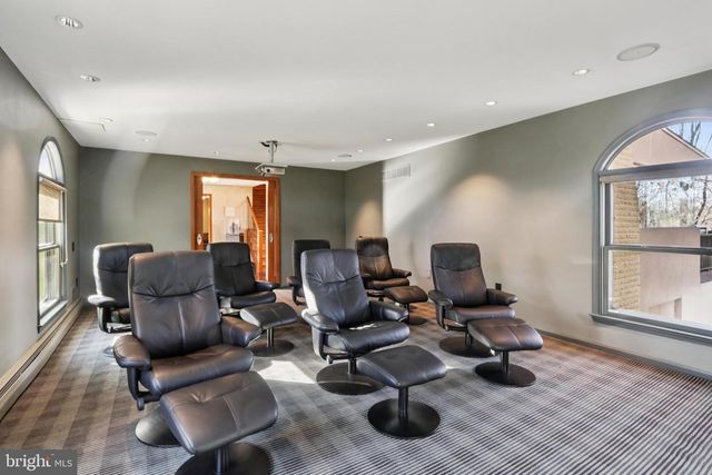 400 HIGHVIEW DR, Wayne, PA 19087