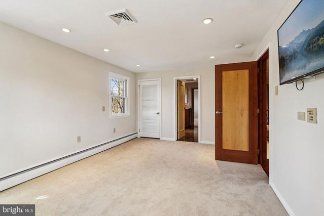 400 HIGHVIEW DR, Wayne, PA 19087