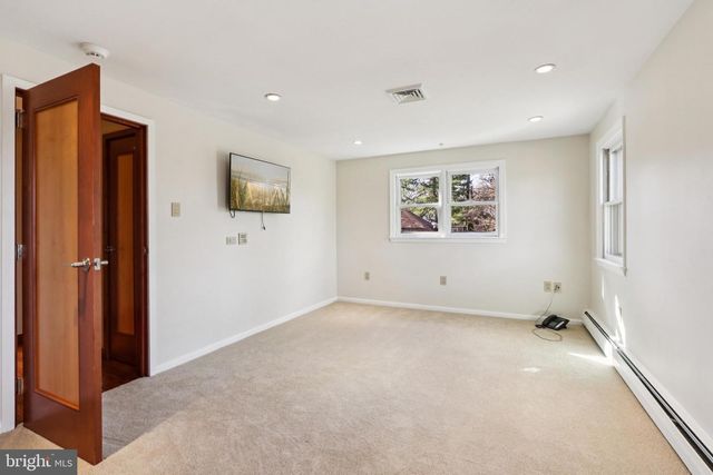 400 HIGHVIEW DR, Wayne, PA 19087