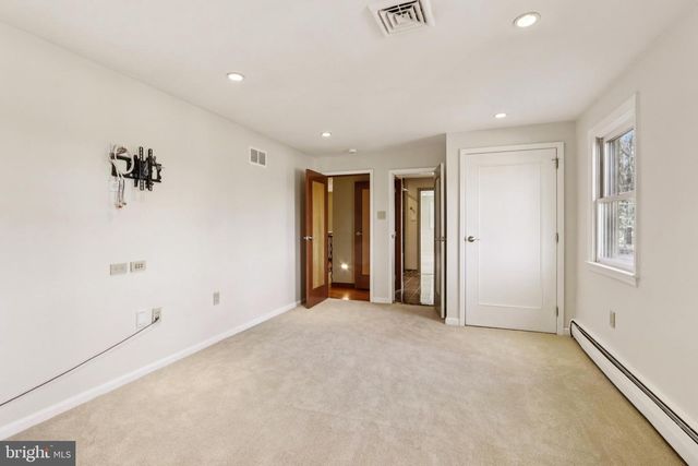 400 HIGHVIEW DR, Wayne, PA 19087