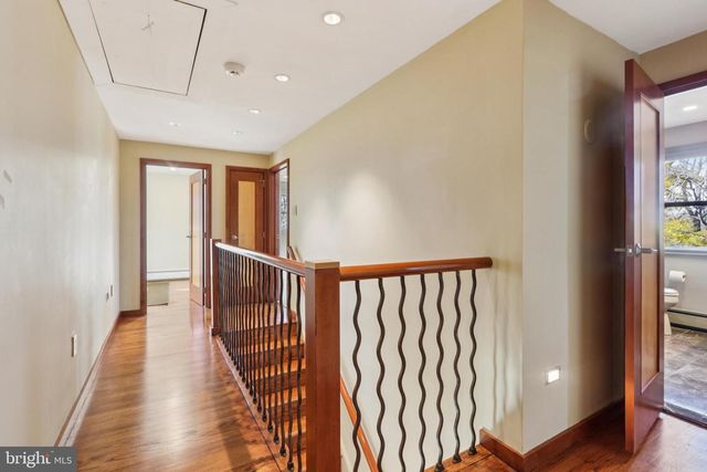 400 HIGHVIEW DR, Wayne, PA 19087