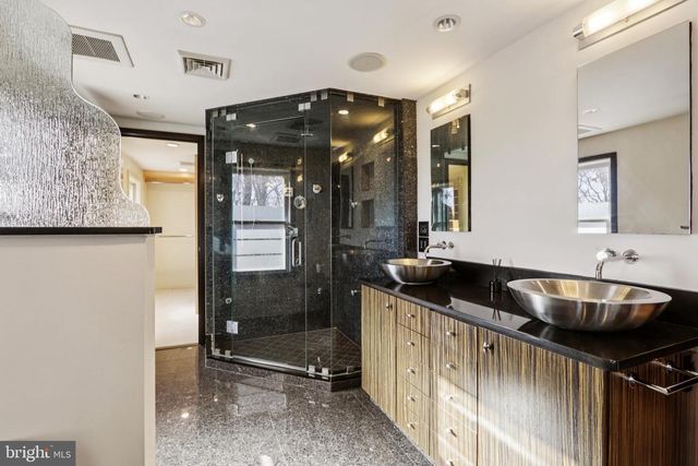 400 HIGHVIEW DR, Wayne, PA 19087