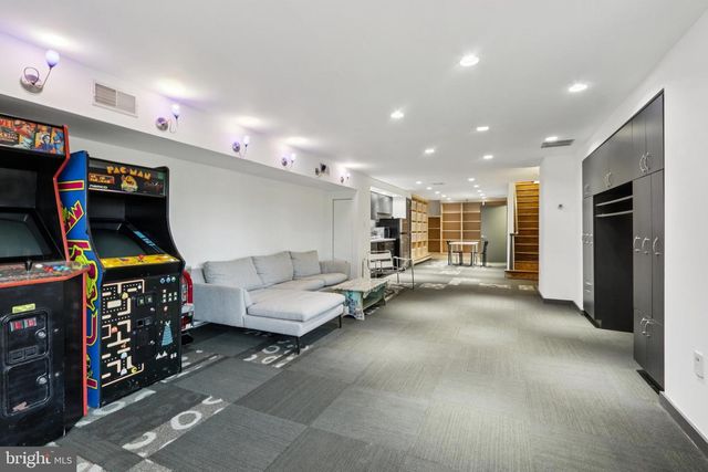 400 HIGHVIEW DR, Wayne, PA 19087