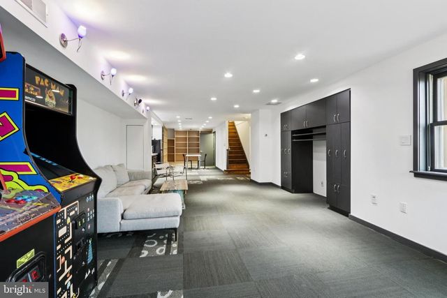 400 HIGHVIEW DR, Wayne, PA 19087