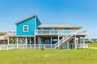 4025 6th Street, Galveston, TX 77554