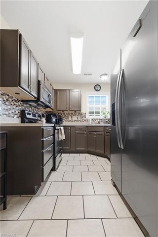 103 Williams Way, Kernersville, NC 27284