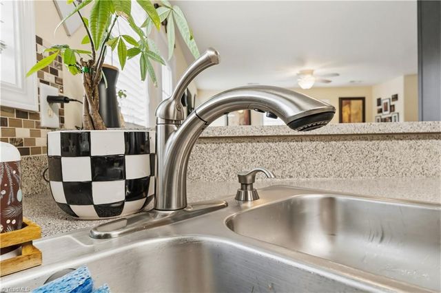 103 Williams Way, Kernersville, NC 27284