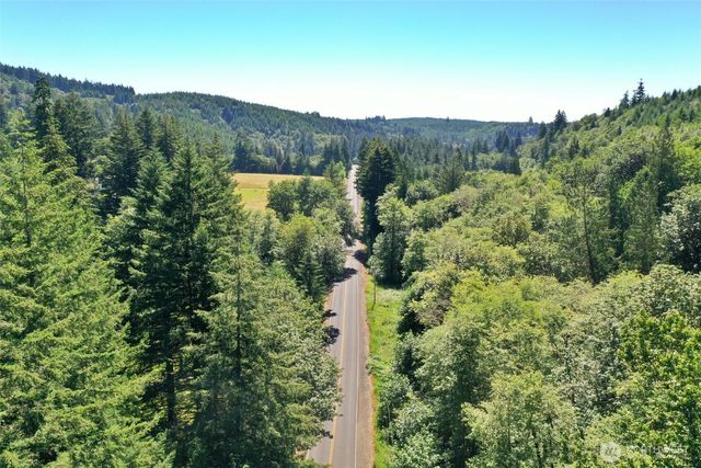 1668 King Road, Winlock, WA 98596