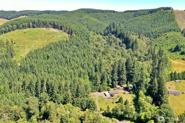 1668 King Road, Winlock, WA 98596