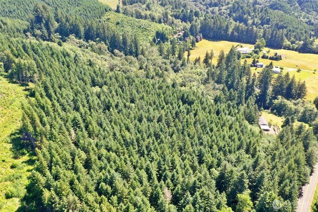 1668 King Road, Winlock, WA 98596